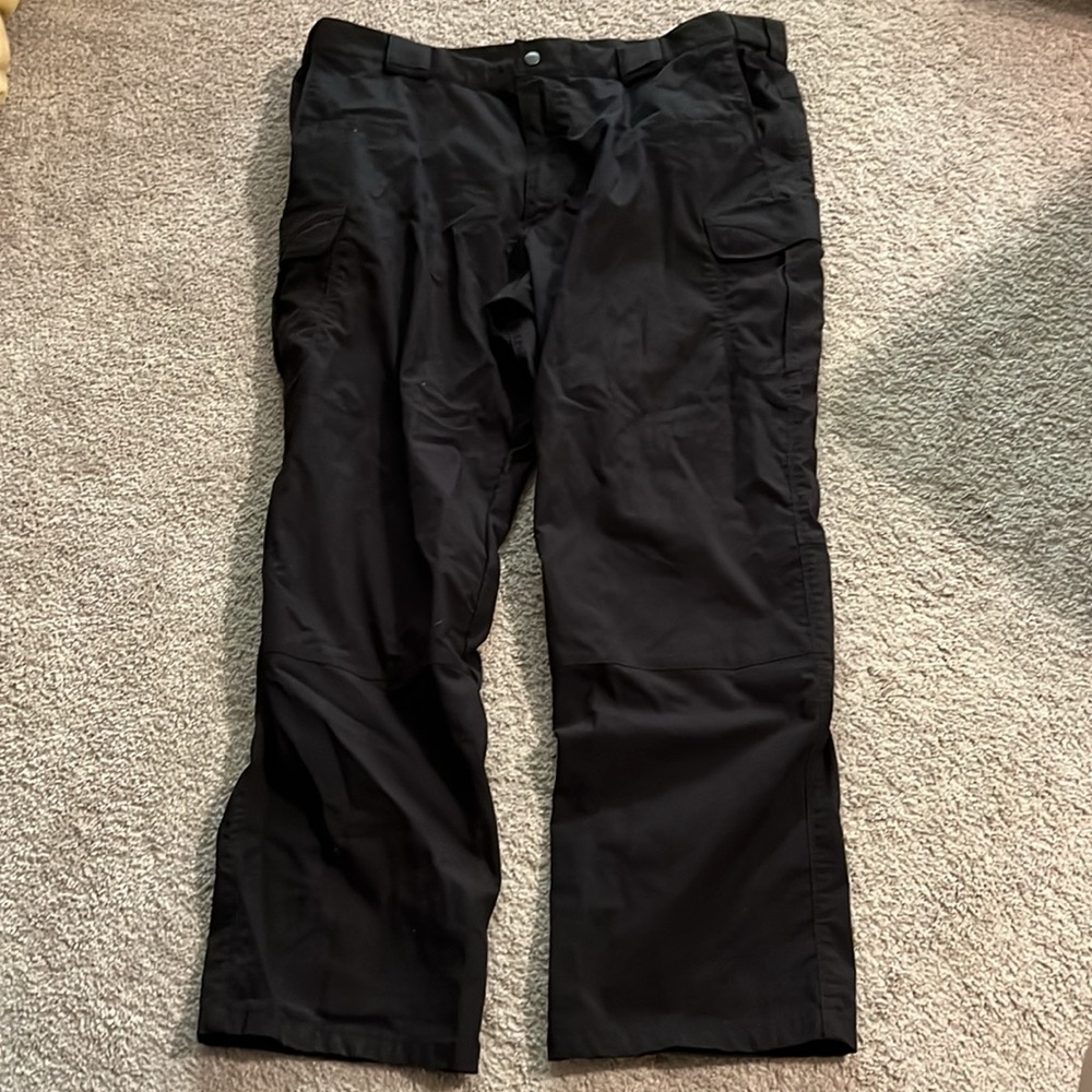 5.11 Tactical Ripstop Men’s cargo pants size 44/32. Black color
